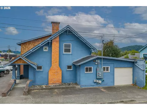 Exterior - 190 E 3rd St, Coquille, OR 97423 photo 2 of 5