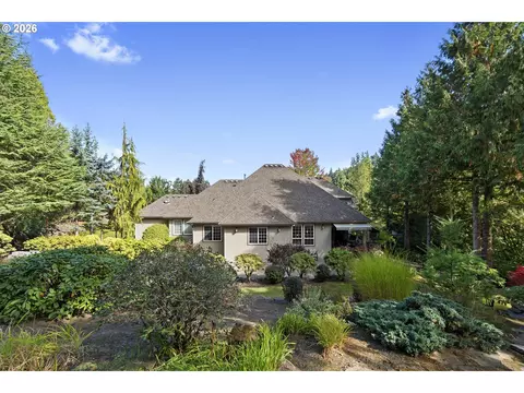 Exterior - 4306 SE Augusta Loop, Gresham, OR 97080 photo 8 of 9