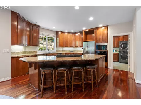 Kitchen - 4306 SE Augusta Loop, Gresham, OR 97080 photo 3 of 6