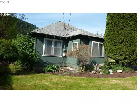 409 N Main St, Klickitat, WA 98628