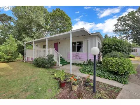 1475 Green Acres Rd #10, Eugene, OR 97408