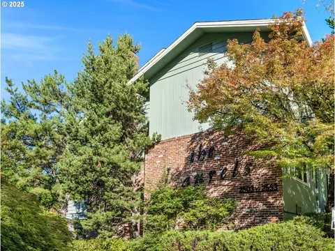 2523 SW Beaverton Hillsdale Hwy, Portland, OR 97239