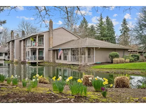 8285 SW Mariners Dr #19, Wilsonville, OR 97070