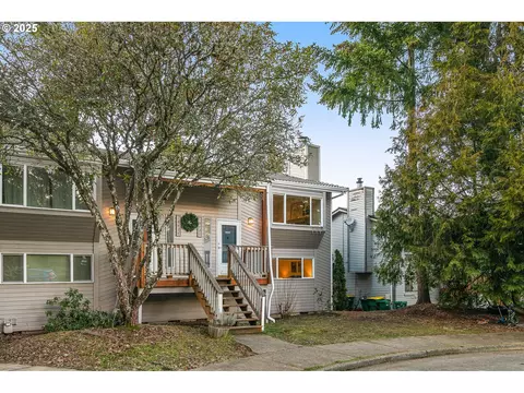 18428 SW Castle Ct, Beaverton, OR 97007