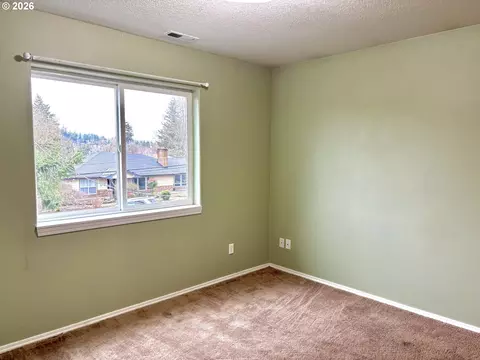 Bedroom - 653 NW 1st St, Gresham, OR 97030 photo 1 of 6