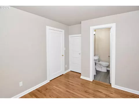 Bedroom - 608 4th St, Springfield, OR 97477 photo 3 of 4