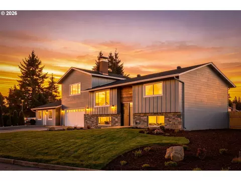 14904 NE Orion St, Vancouver, WA 98682
