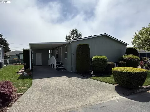 98042 W Benham Ln #8, Brookings, OR 97415