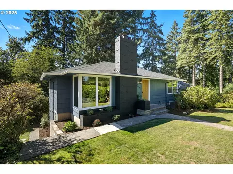 17219 SE River Rd, Milwaukie, OR 97267
