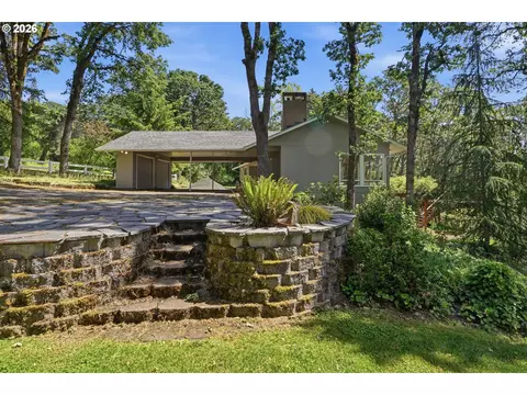 3530 NW Mariposa Dr, Albany, OR 97321