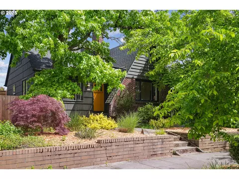 6364 NE Cleveland Ave, Portland, OR 97211