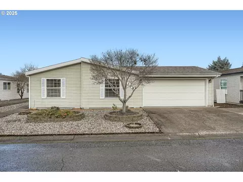 16500 SE 1st St #108, Vancouver, WA 98684
