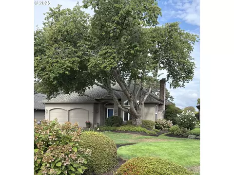 15989 NW Claremont Dr, Portland, OR 97229