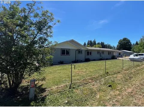 24298 Suttle Rd, Veneta, OR 97487