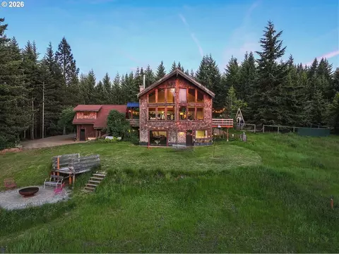 99 Tunnel Rd, White Salmon, WA 98672