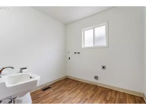 Other - 910 SE 214th Ave, Gresham, OR 97030 photo 5 of 5