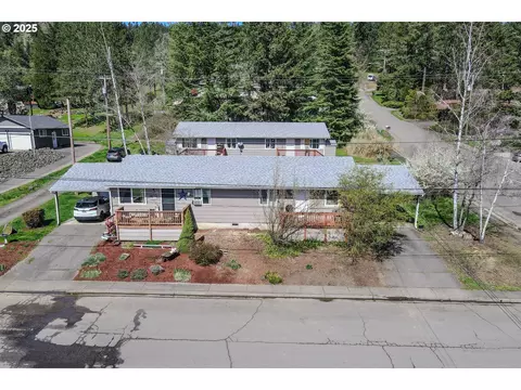 977979 E Fourth Ave, Sutherlin, OR 97479
