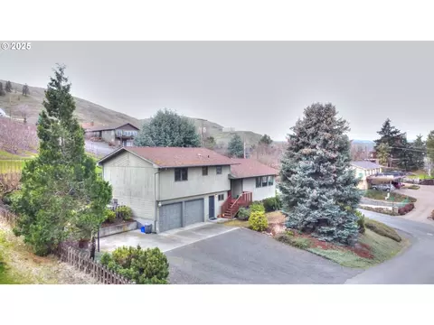 2700 E 16th St, The Dalles, OR 97058