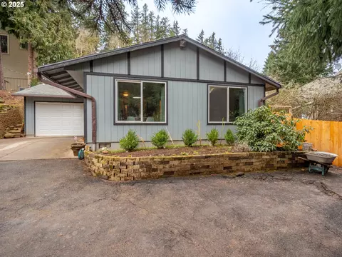 165 Linn Ave, Oregon City, OR 97045