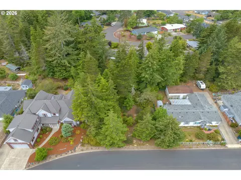 1639 Willow Loop, Florence, OR 97439 photo 4