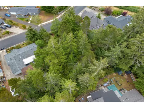 1639 Willow Loop, Florence, OR 97439 photo 17