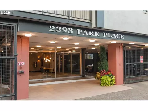 2393 SW Park Pl #203, Portland, OR 97205