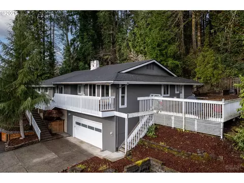 970 SW Tichenor St, Clatskanie, OR 97016
