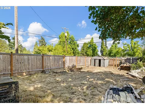 Exterior - 628 G St, Springfield, OR 97477 photo 1 of 3