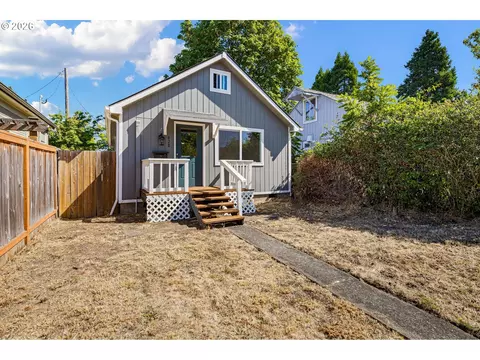 Other - 628 G St, Springfield, OR 97477 photo 2 of 5