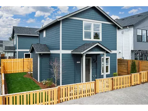 6909 NE Multnomah St #C, Portland, OR 97213