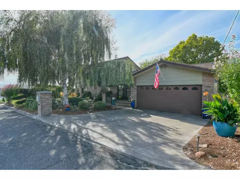1407 NW Horn Ave, Pendleton, OR 97801
