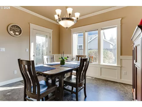 Dining - 90 Daniel Dr, Eugene, OR 97404 photo 1 of 2