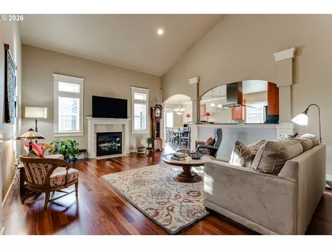 Living - 90 Daniel Dr, Eugene, OR 97404 photo 1 of 4