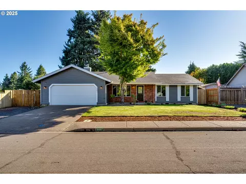 2097 Cosmoledo St, Eugene, OR 97402