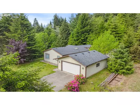 68226 Iris Rd, North Bend, OR 97459