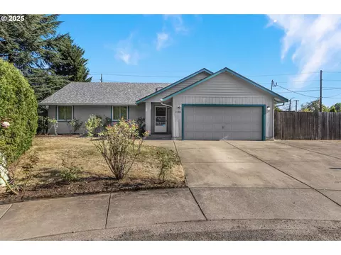 2298 Donovan Dr, Eugene, OR 97401
