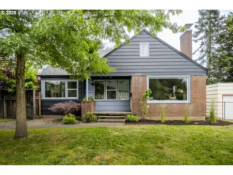 2416 SE 60th Ave, Portland, OR 97206