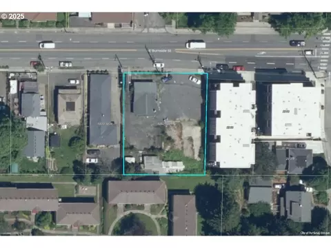 5842 E Burnside St, Portland, OR 97215