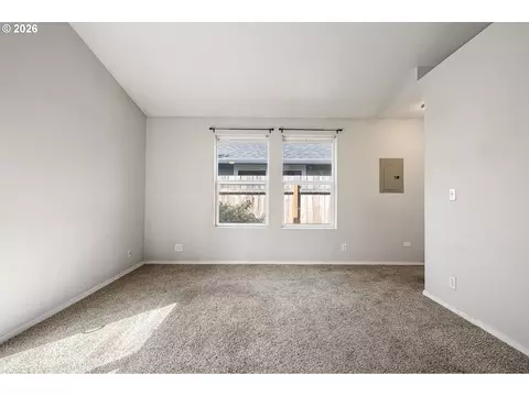 Living - 593 Hanover St, Eugene, OR 97402 photo 3 of 3