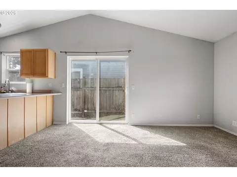 Living - 593 Hanover St, Eugene, OR 97402 photo 2 of 3
