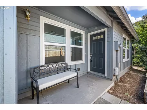 Exterior - 593 Hanover St, Eugene, OR 97402 photo 2 of 6