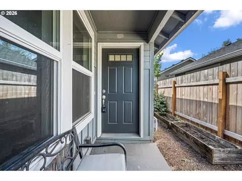Exterior - 593 Hanover St, Eugene, OR 97402 photo 3 of 6
