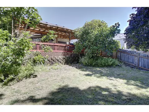 Exterior - 1556 NE 27th Ter, Gresham, OR 97030 photo 8 of 11