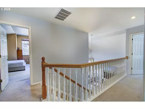 Entry Way - 1556 NE 27th Ter, Gresham, OR 97030 photo 3 of 3