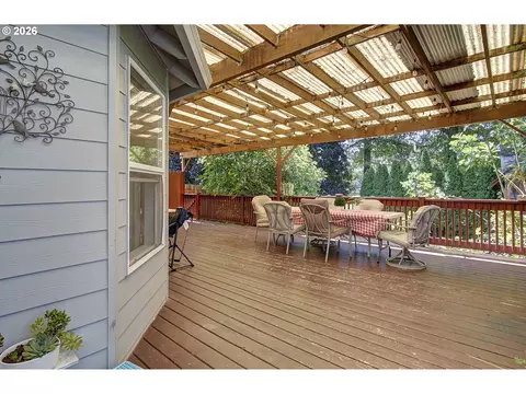 Exterior - 1556 NE 27th Ter, Gresham, OR 97030 photo 6 of 11