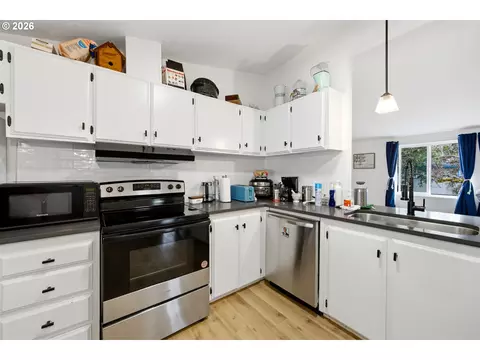 1949 SE Palmquist Rd #1, Gresham, OR 97080 photo 12