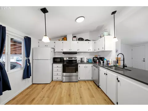 1949 SE Palmquist Rd #1, Gresham, OR 97080 photo 11