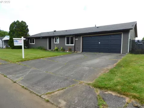 573 SW Harbor Pl, Warrenton, OR 97146