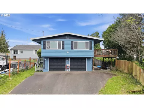 2617 Union Ave, North Bend, OR 97459