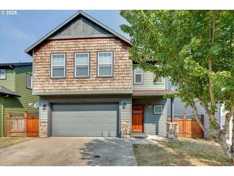 1153 SE Chinookan Dr, Cascade Locks, OR 97014